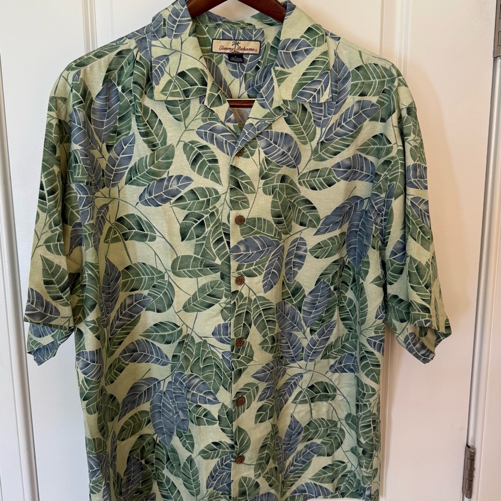 100% silk Tommy Bahama shirt in large.